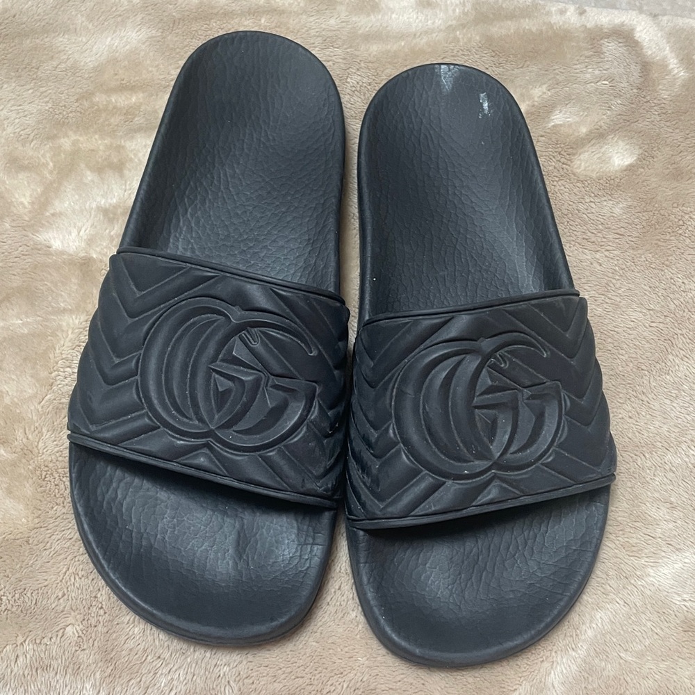 Gucci Rubber Slides - Picture 4 of 11